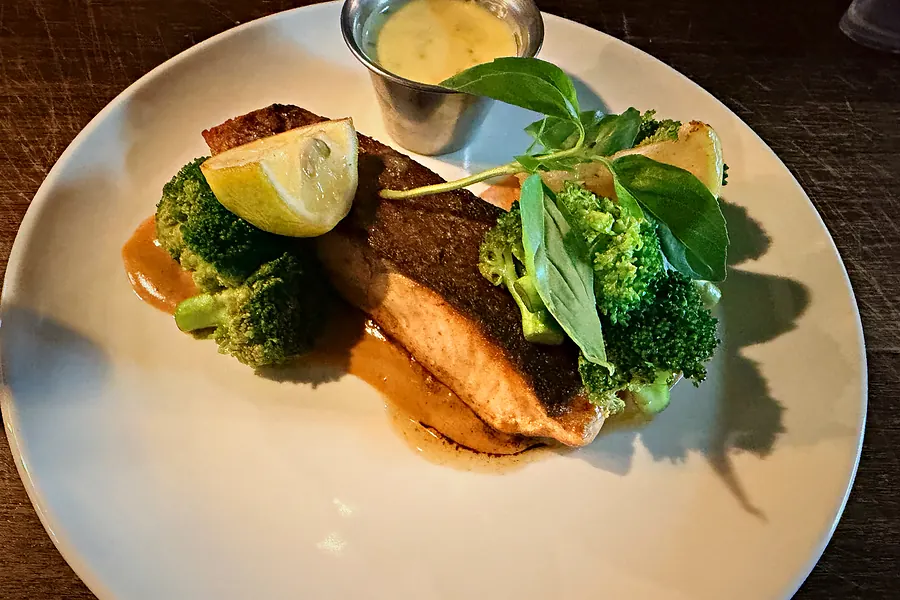 Sous vide salmon with broccoli and lemon butter