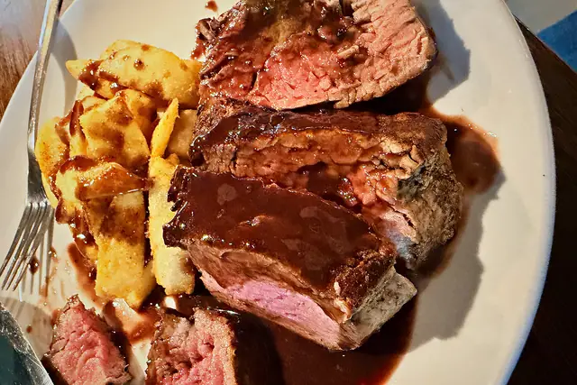 Dry-aged steak & chips